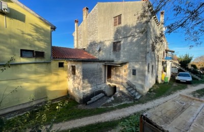 Old stone house for adaptation - Buje