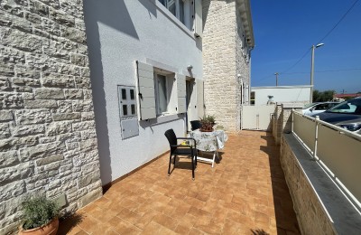 Apartment with garden 500 m from the sea in Umag