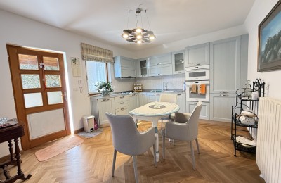 Ground floor apartment 50 m from the beach in the center of Novigrad