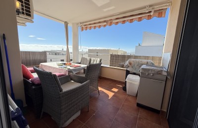 Spacious apartment with sea view in Novigrad