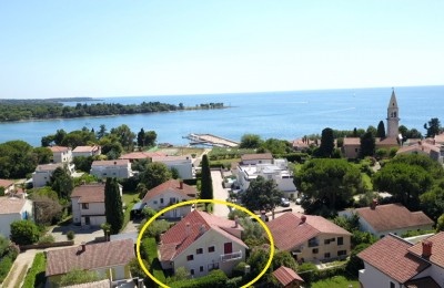 Casa in ottima posizione a 150 m dal mare a Lovrečica