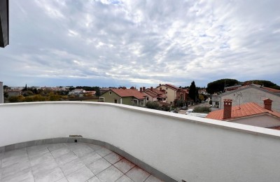Apartma s pogledom na morje v Novigradu