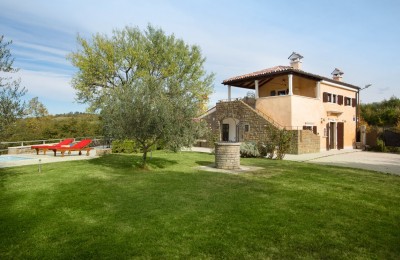 Villa with pool in Momjan
