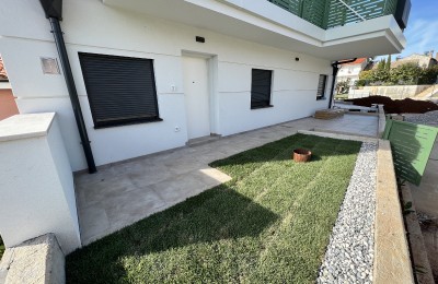 Moderno appartamento con giardino a Cittanova