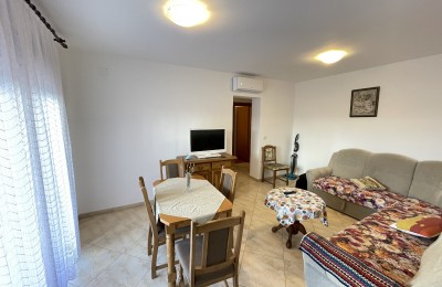 Ground floor apartment near the marina - Novigrad