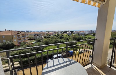 Stan s prekrasnim pogledom na more u Novigradu