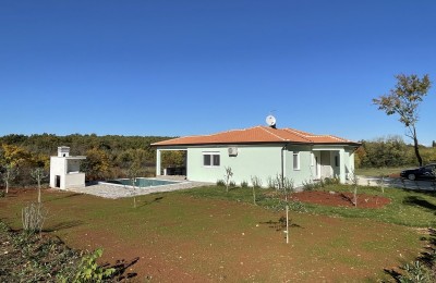 House with pool near Umag