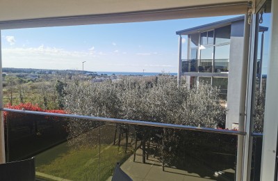 Appartamento con garage e splendida vista mare a Cittanova